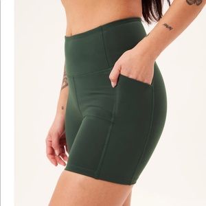 Girlfriend Collective Compressive Pocket Run Short